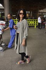 Surveen Chawla returns from Canada in Mumbai Airport on 4th July 2014